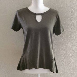 4/$20 Short Sleeve Keyhole Neck Ruffled Hem Tee